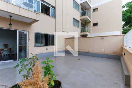 Área privativa da sala de apartamento para alugar com 3 quartos, 195m² em Vila Amélia, São Paulo