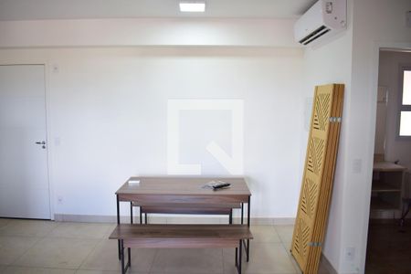 Sala de kitnet/studio para alugar com 1 quarto, 43m² em Jardim Sumare, Ribeirão Preto