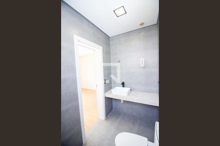 Banheiro da Suíte de casa à venda com 3 quartos, 217m² em Lúcio de Abreu, Contagem