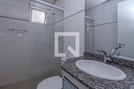 banheiro social_1 de apartamento para alugar com 3 quartos, 65m² em Aclimação, São Paulo