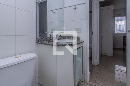 banheiro social_3 de apartamento para alugar com 3 quartos, 65m² em Aclimação, São Paulo