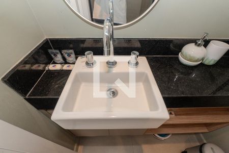 Banheiro de kitnet/studio à venda com 1 quarto, 17m² em Bela Vista, São Paulo