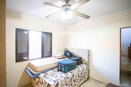 Quarto 2 de casa à venda com 3 quartos, 200m² em Taboão, Diadema