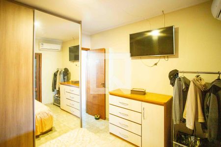 Quarto 1 de casa à venda com 3 quartos, 200m² em Taboão, Diadema