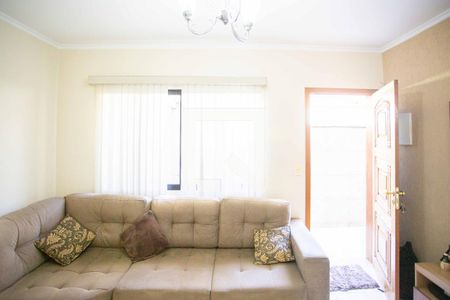 Sala de TV de casa à venda com 3 quartos, 200m² em Taboão, Diadema