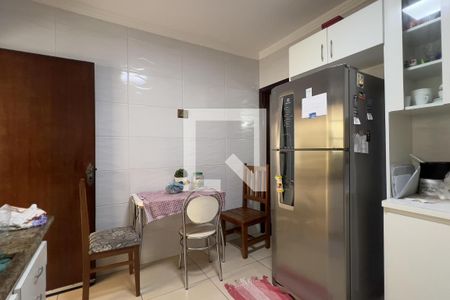 Cozinha de casa para alugar com 2 quartos, 105m² em Jardim Vila Galvao, Guarulhos