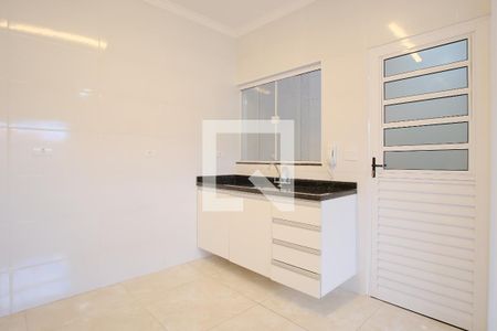 Cozinha de casa de condomínio para alugar com 2 quartos, 60m² em Penha de França, São Paulo