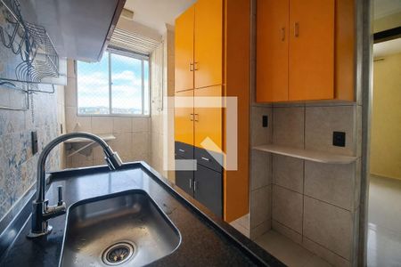 Cozinha de apartamento para alugar com 2 quartos, 46m² em Cidade das Flores, Osasco