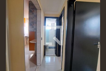 Corredor de apartamento para alugar com 2 quartos, 46m² em Cidade das Flores, Osasco
