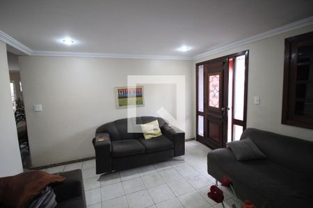 Sala 1 de casa para alugar com 5 quartos, 360m² em Conjunto Agua Branca, Contagem