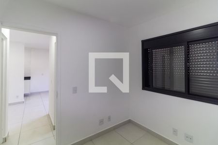 Quarto 1 de apartamento para alugar com 2 quartos, 44m² em Vila Bela, São Paulo