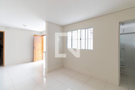 Sala e Cozinha de casa para alugar com 1 quarto, 65m² em Jardim Aricanduva, São Paulo