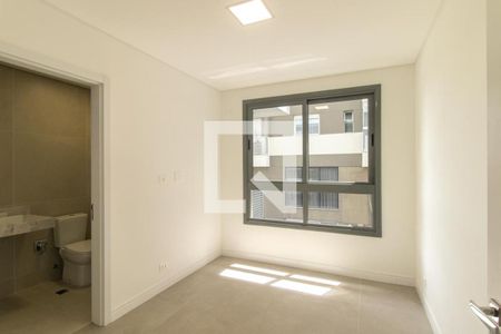 Quarto 1 Suite 1 de apartamento para alugar com 2 quartos, 97m² em Seminário, Curitiba