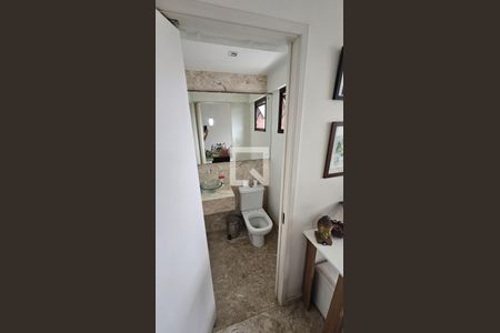 Banheiro de apartamento para alugar com 2 quartos, 70m² em Acupe, Salvador