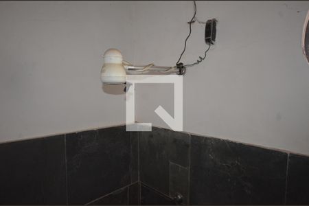 Banheiro de apartamento para alugar com 1 quarto, 30m² em Vila Valqueire, Rio de Janeiro