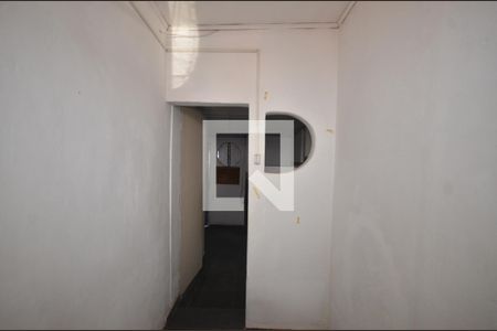 Banheiro de apartamento para alugar com 1 quarto, 30m² em Vila Valqueire, Rio de Janeiro