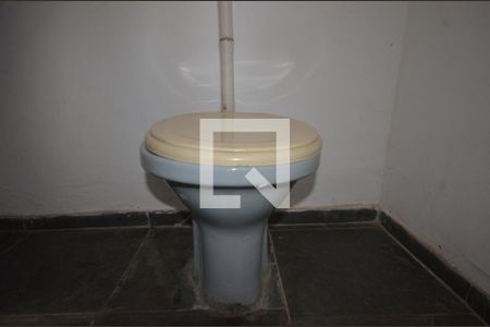 Banheiro de apartamento para alugar com 1 quarto, 30m² em Vila Valqueire, Rio de Janeiro