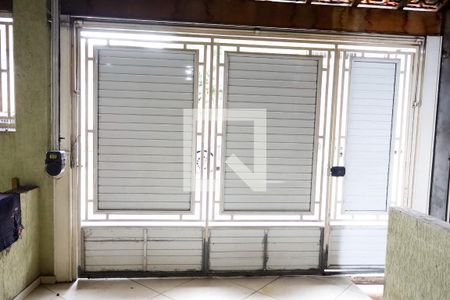 Garagem de casa à venda com 3 quartos, 125m² em Bandeiras, Osasco