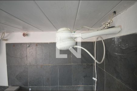 Banheiro de apartamento para alugar com 1 quarto, 30m² em Vila Valqueire, Rio de Janeiro