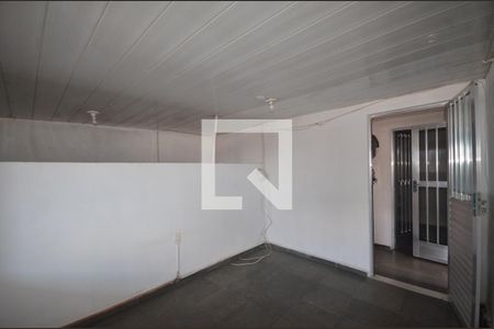 Sala de apartamento para alugar com 1 quarto, 30m² em Vila Valqueire, Rio de Janeiro