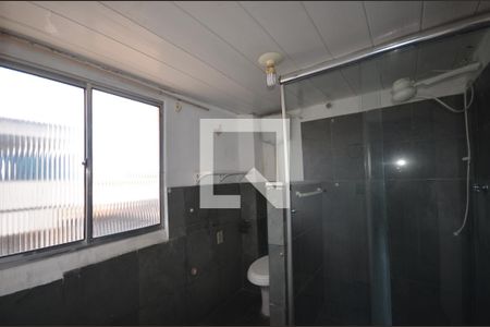 Banheiro de apartamento para alugar com 1 quarto, 30m² em Vila Valqueire, Rio de Janeiro