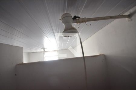 Banheiro e Área de Serviço de apartamento para alugar com 2 quartos, 25m² em Vila Valqueire, Rio de Janeiro