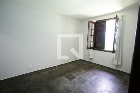 Quarto Suíte de casa de condomínio para alugar com 3 quartos, 290m² em Anil, Rio de Janeiro