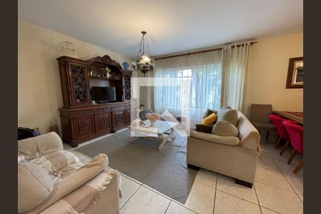 Sala de casa à venda com 5 quartos, 180m² em Vila Lageado, São Paulo