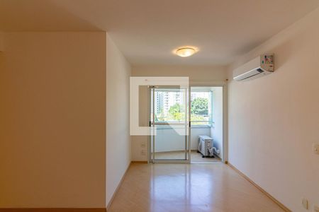 Sala de apartamento para alugar com 3 quartos, 75m² em Itaim Bibi, São Paulo