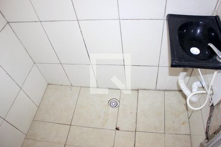 Banheiro de casa para alugar com 1 quarto, 30m² em Jardim Rosa de Franca, Guarulhos