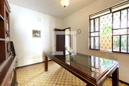 Casa à venda com 3 quartos, 360m² em Renascença, Belo Horizonte