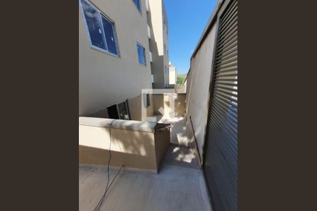 Foto 01 de apartamento à venda com 2 quartos, 58m² em Morro do Confisco, Contagem