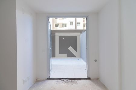 Sala e Cozinha de apartamento à venda com 2 quartos, 57m² em Vila Hebe, São Paulo