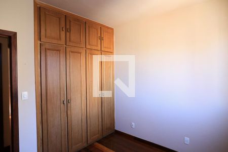 Quarto de apartamento para alugar com 3 quartos, 86m² em Lourdes, Belo Horizonte