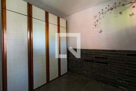 Quarto 1 - Armários - Casa 1 de casa de condomínio à venda com 5 quartos, 256m² em Taquara, Rio de Janeiro