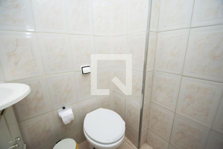 banheiro corredor de apartamento para alugar com 2 quartos, 73m² em Sumaré, São Paulo