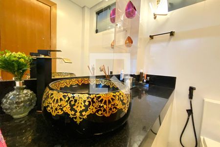 Banheiro de casa à venda com 3 quartos, 153m² em Centro, Belo Horizonte