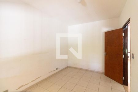 Quarto 1 de casa para alugar com 2 quartos, 120m² em Jardim dos Cataldis, São Paulo