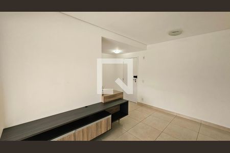 Sala de apartamento à venda com 2 quartos, 56m² em Jardim Ermida I, Jundiaí