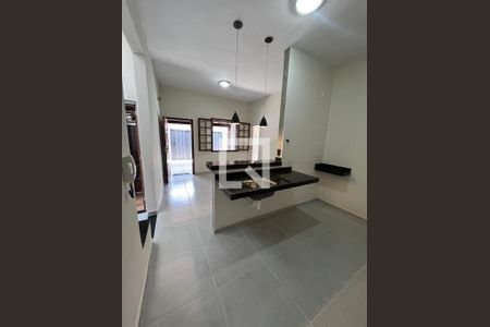 Casa para alugar com 3 quartos, 115m² em Pompéia, Belo Horizonte