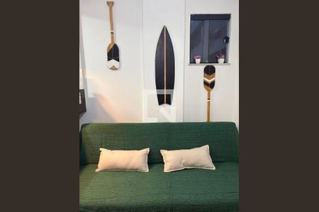 Sala de apartamento para alugar com 1 quarto, 45m² em Recreio dos Bandeirantes, Rio de Janeiro