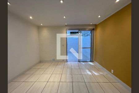 Sala de casa de condomínio para alugar com 2 quartos, 106m² em Rio Pequeno, São Paulo