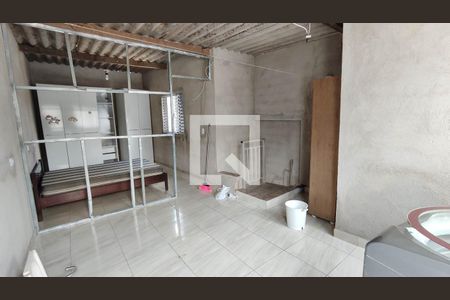 Quarto 2 de casa para alugar com 2 quartos, 55m² em Vila Cristina, Ferraz de Vasconcelos