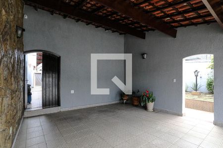 Garagem de casa para alugar com 3 quartos, 330m² em Vila Mogilar, Mogi das Cruzes