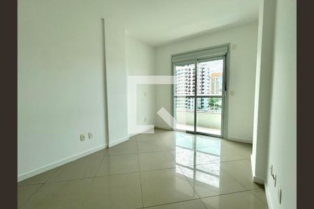 Suite  de apartamento para alugar com 3 quartos, 110m² em Estreito, Florianópolis