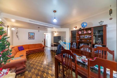 Casa à venda com 3 quartos, 125m² em Vila Scarpelli, Santo André