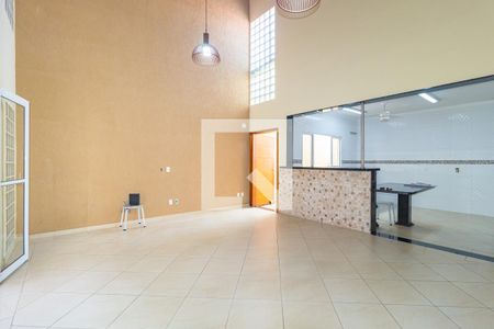 Sala de casa à venda com 3 quartos, 210m² em Vila Bertioga, São Paulo