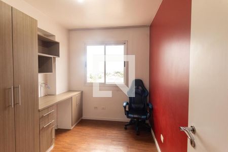 Quarto 1 de apartamento para alugar com 3 quartos, 77m² em Novo Mundo, Curitiba