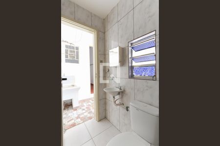 Banheiro de casa para alugar com 1 quarto, 45m² em Vila Nova Mazzei, São Paulo