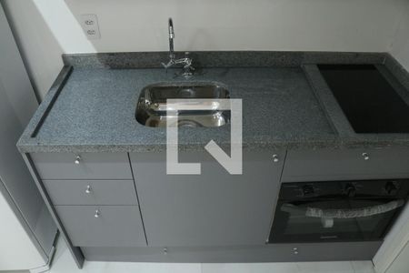 Cozinha de apartamento para alugar com 1 quarto, 25m² em Barra Funda, São Paulo